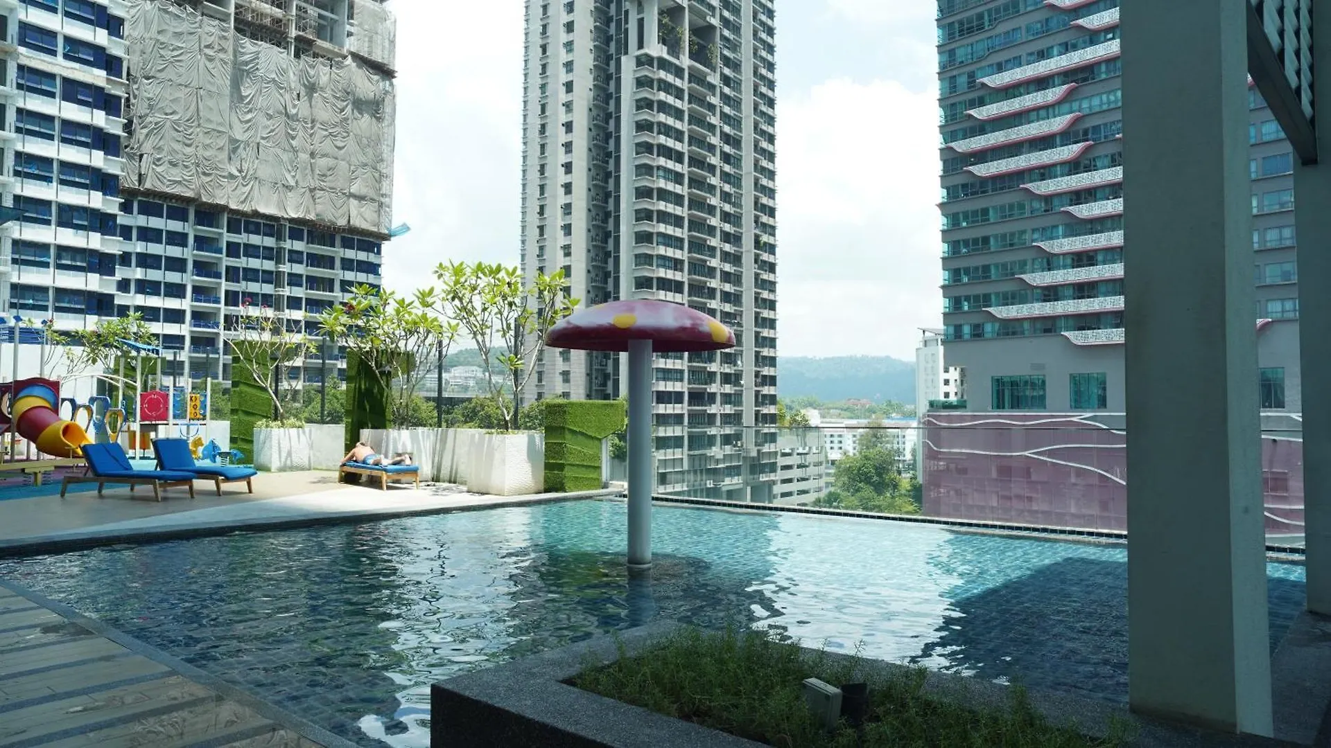 Reizz Residence By Elysium Kuala Lumpur Apartment